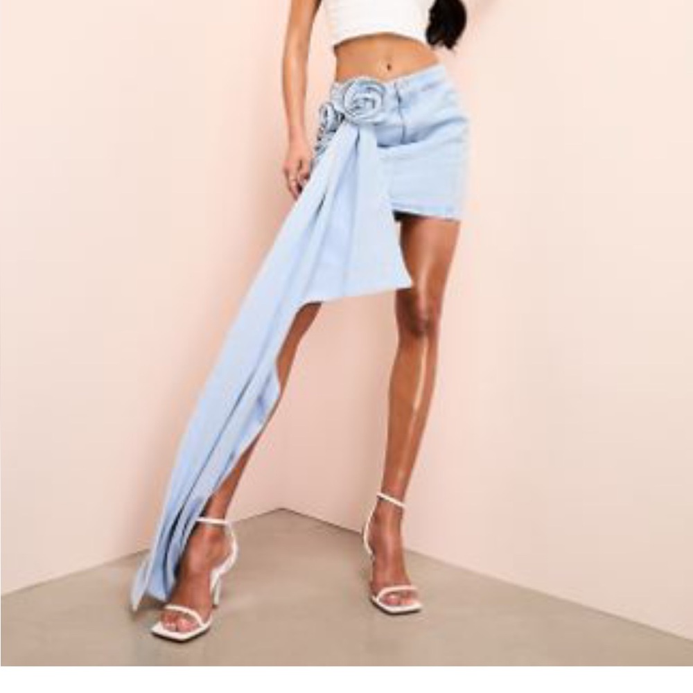 Elegant Light Blue Women's Skirt